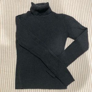 Vintage ‘02 Gap Charcoal Turtleneck